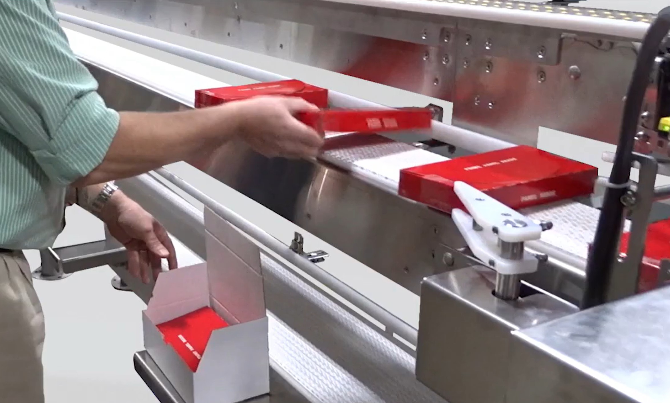 Hand Pack Stations for Conveyor by Nercon